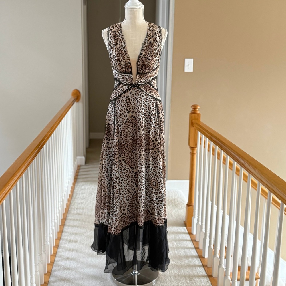 Mandalay Evening Gown Grey Leopard Print Silk V-Neck Maxi Evening Dress - Picture 4 of 16